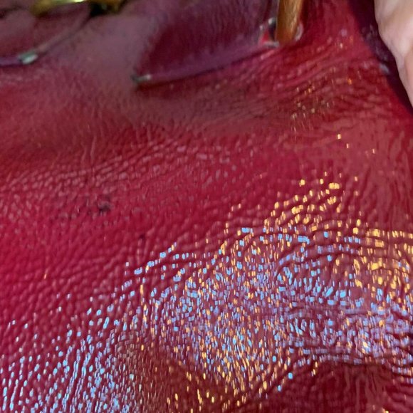 Yves Saint Laurent Large Downtown Plum Patent Bag - Picture 5 of 8